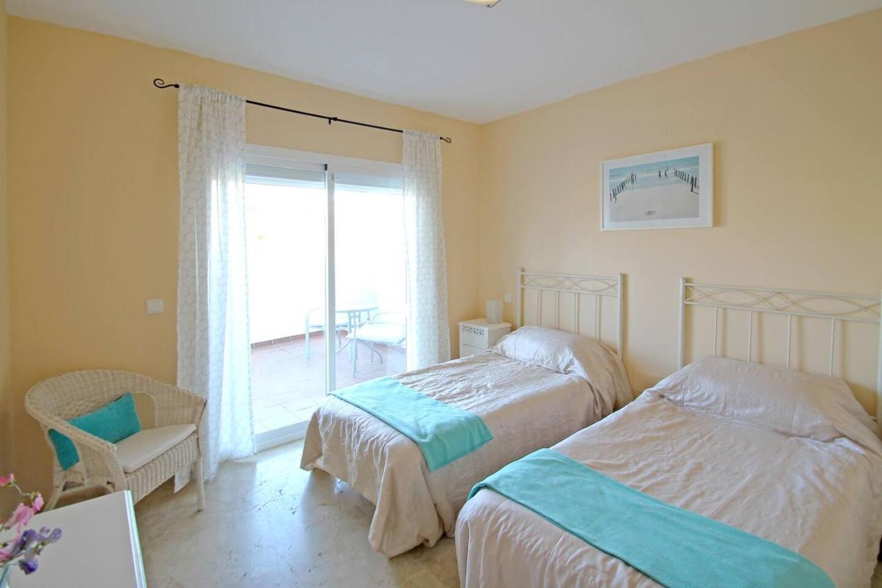 Luxury, Spacious 2 Bed Apartment Estepona Exterior foto